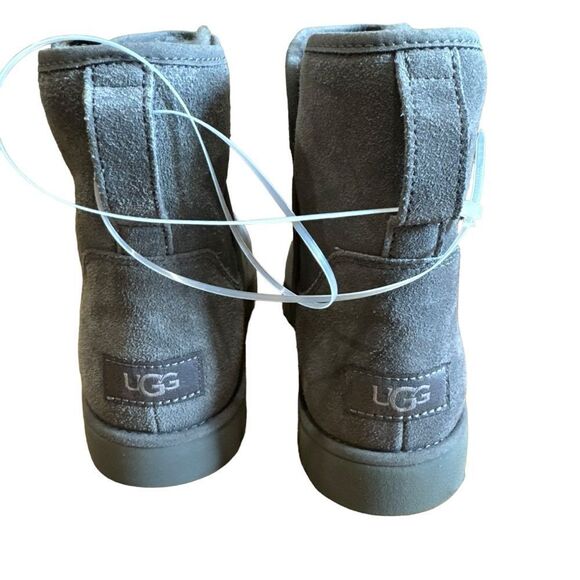 UGG Cory II Genuine Shearling Lined Boot - Picture 7 of 11